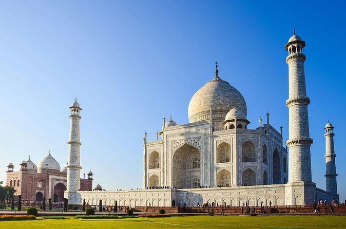 1-Day Trip to Taj Mahal and Agra from Mumbai with Both Side Commercial Flights - Taj Mahal visit: maximum impact in limited time