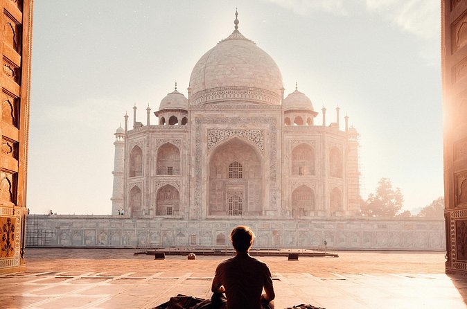 1-Day Trip to Taj Mahal and Agra from Mumbai with Both Side Commercial Flights - Who this tour suits (and who should think twice)