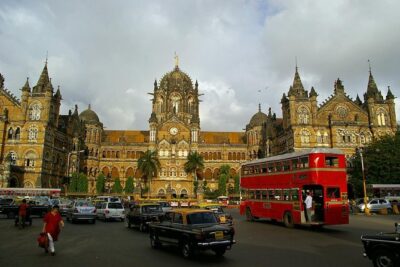 3 Days Complete Mumbai Tour Inclusive of Bollywood Studio Experience - Day 1 Route: Elephanta Caves to Dharavi, with Architecture Stops