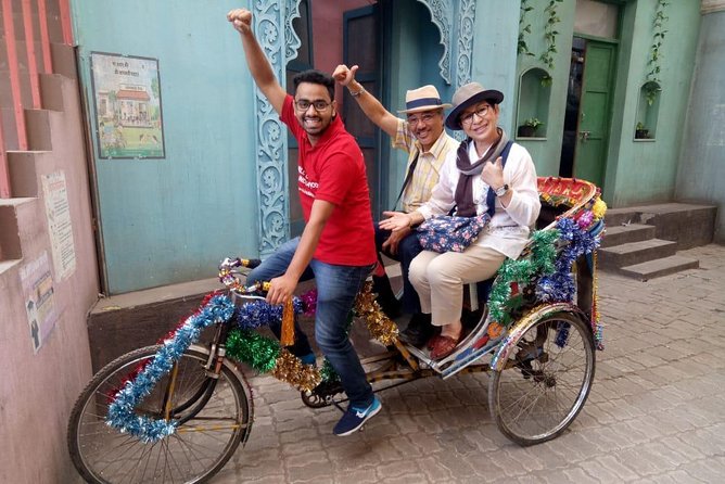 All In One Combo Tour of Mumbai City, Dabbawalas, Dhobhi Ghat, Slums & Bollywood - Getting around: private guide, pickup, and time that doesn’t vanish
