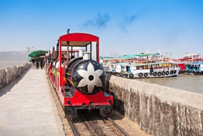 All inclusive Elephanta Caves Guided Tour - The 120 steps to the plateau: how to pace it