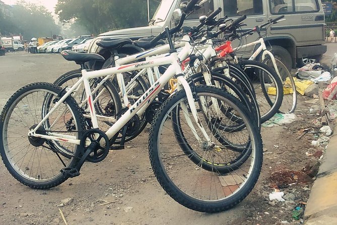 Best Bicycle Tour In Mumbai - Crawford Market and the Clothing Lanes: Shopfront Mumbai on Foot, Then Back on Wheels