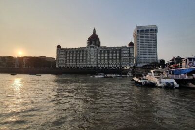 Best of Mumbai by Day/Night Private Tour With Meal and Transport. - Meeting up: pickup, pacing, and how the 5–6 hours feel