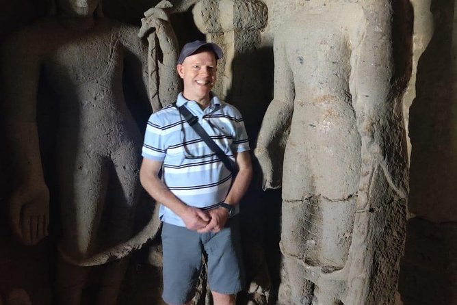Elephanta Caves & Island Guided Private Tour - Time management on the island: pacing, shopping stops, and staying flexible