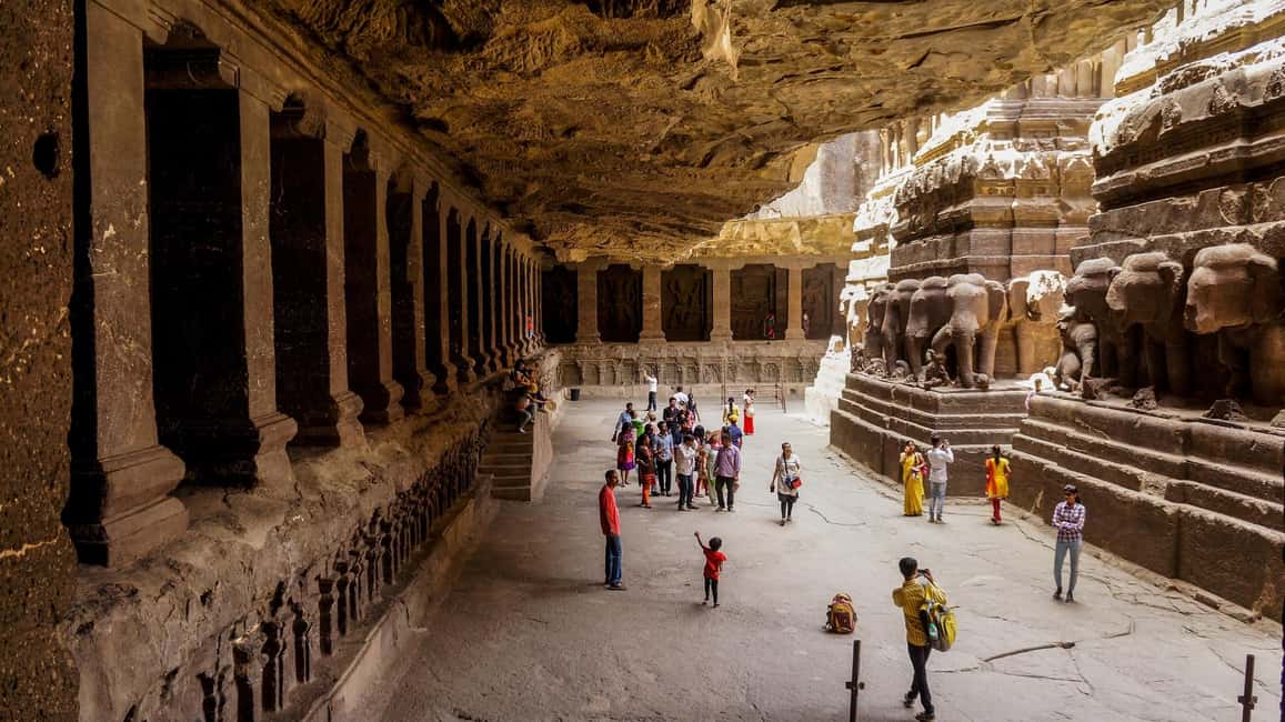 From Mumbai: Ajanta and Ellora Day Tour with Flights - Ajanta and Ellora in One Day: the big payoff