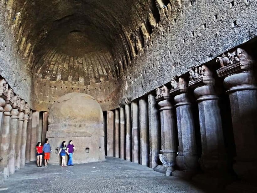 From Mumbai: Day Trip to Global Pagoda and Kanheri Caves - How the 8 Hours Typically Flow: Pickup, Walking, and Staying Comfortable