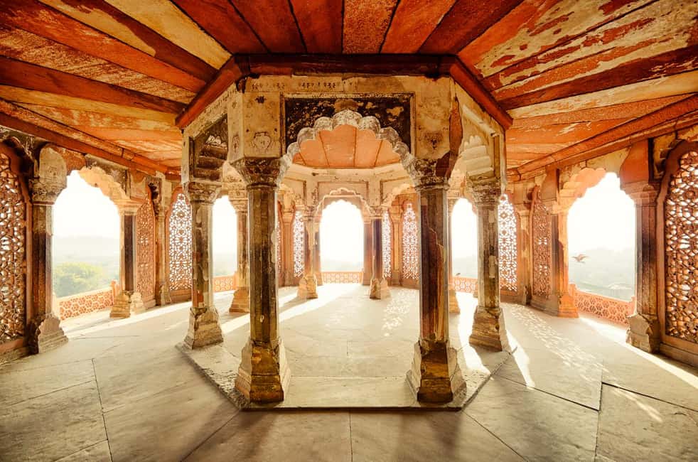 From Mumbai: Same Day Taj Mahal, Agra Tour with Flights - Taj Mahal guided walkthrough: skip-the-line entry and photo time