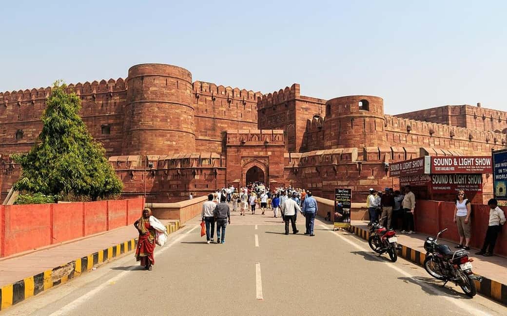From Mumbai: Same Day Taj Mahal, Agra Tour with Flights - Timing, pacing, and what you should pack for this long day