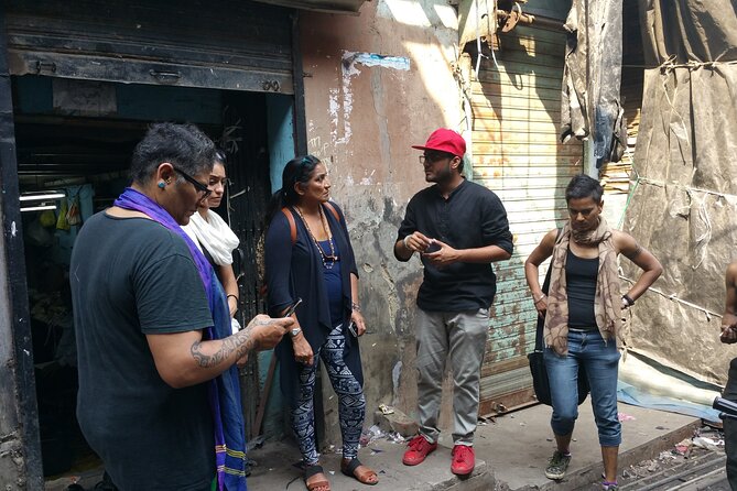 Full Day Mumbai City Tour and Dharavi Slums - Malabar Hill, Raj Bhavan, Hanging Gardens, and Kamala Nehru Park
