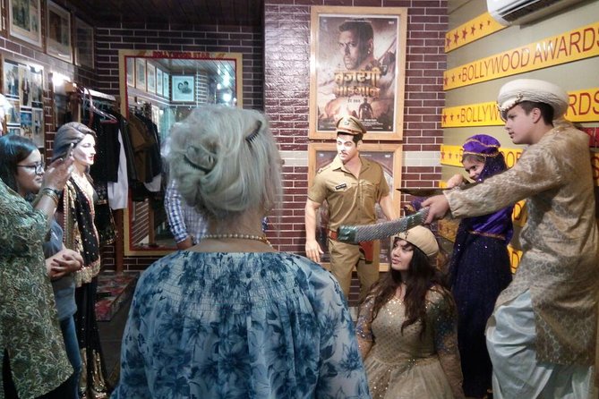 Full-Day Private Slum and Bollywood Tour with DANCE. - Lunch, Live Entertainment, and Managing the Pace
