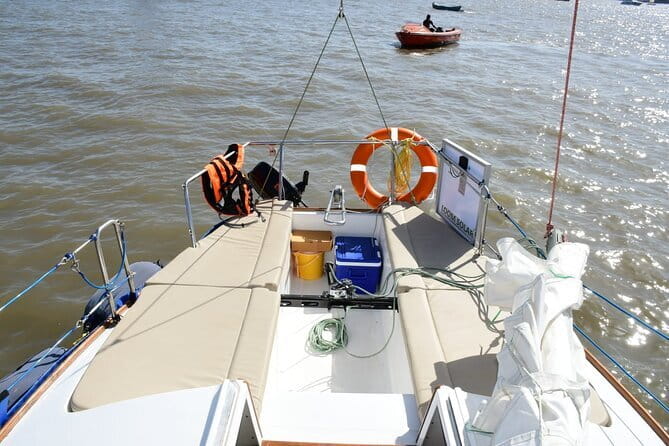 Mumbai Bay Breeze Sail on a Compact Yacht Experience - Why a Compact Yacht Works So Well in Mumbai Harbor
