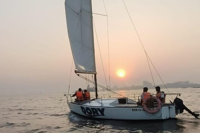 Mumbai Bay Breeze Sail on a Compact Yacht Experience - How the Crew Makes the Ride Feel Easy