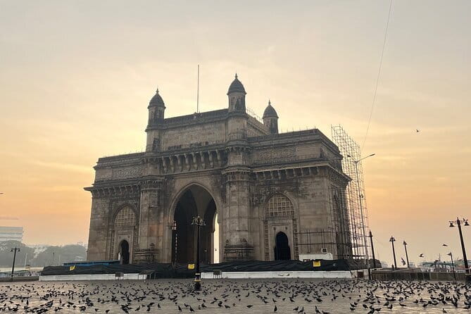 Mumbai By Dawn Morning Markets & The World’s Largest Laundry - Key highlights worth waking up for