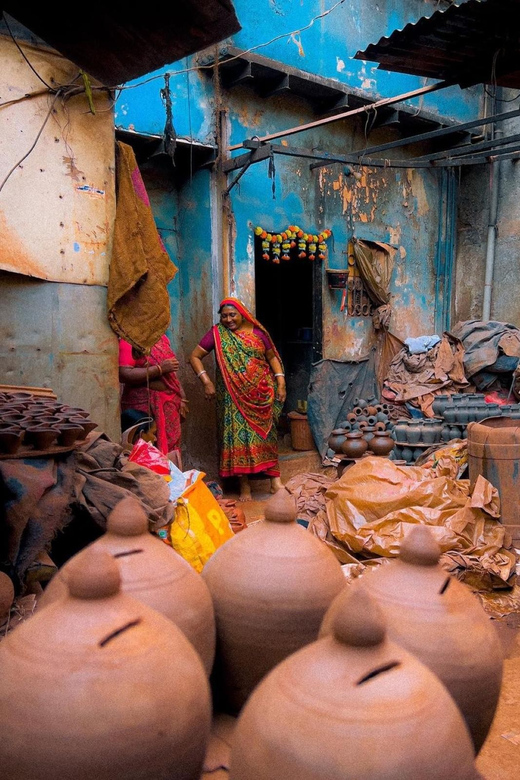 Mumbai: Dhobi Ghat & Dharavi Slum tour - Local Guides From Inside Dharavi: Why It Changes the Whole Experience
