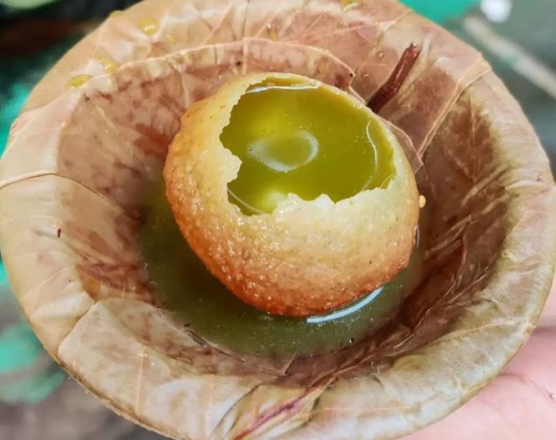 Mumbai: Evening Local Street Food Tour with Sightseeing - Night Sightseeing Loop: Gateway of India, Nariman Point, Worli Sea Link