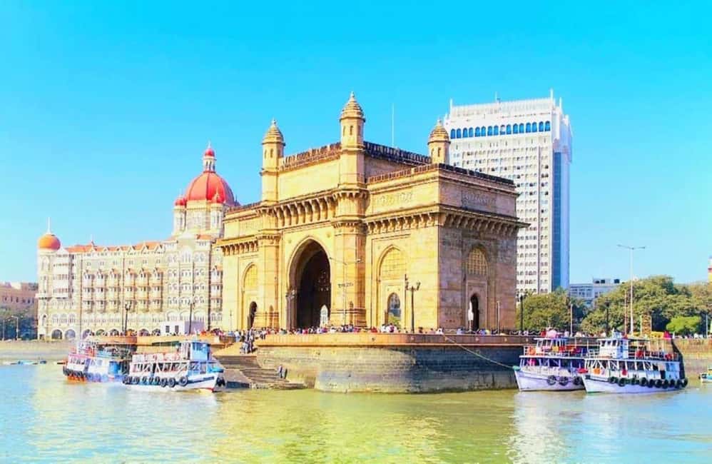 Mumbai: Full-Day Guided City Tour with Elephanta Caves - Colaba on foot: Regal Cinema, Kala Ghoda, and the streets between