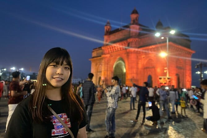 Mumbai Night Sightseeing Tour - Colaba Causeway and Dhobi Ghat: street energy from short windows