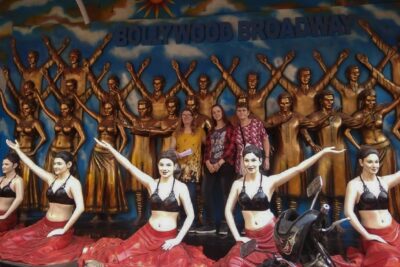Mumbai: Private Bollywood Tour with Mumbai Sightseeing - Move for Dance: where Bollywood turns from screen to body