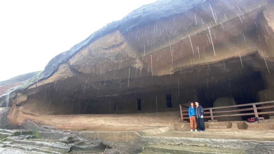Mumbai: Private Kanheri Caves Guided Tour - The Buddha Hall: 7-Meter Scale and the 34 Pillars