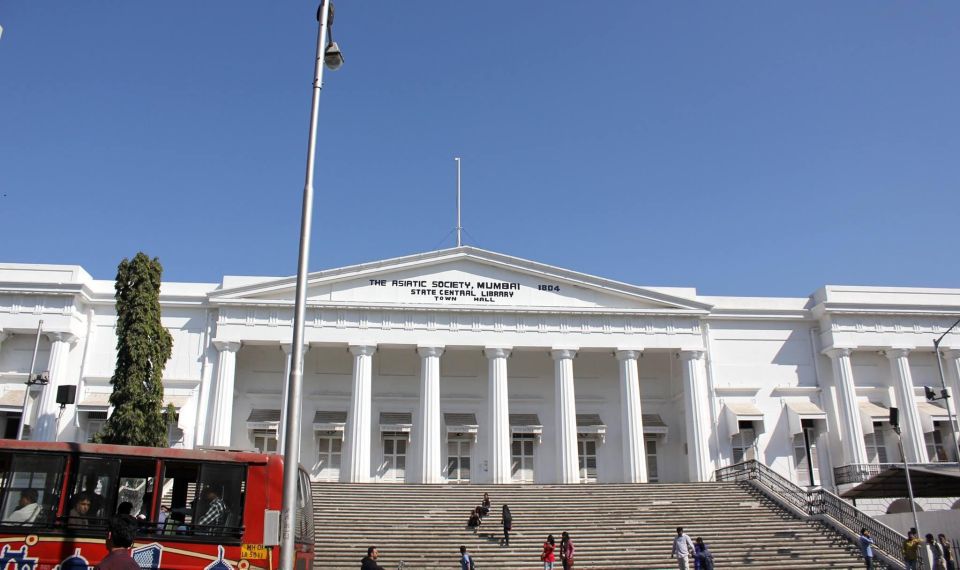 Mumbai: Private Sightseeing Tour with Car and Guide - High Court, University of Mumbai, Rajabai Clock Tower, and Flora Fountain