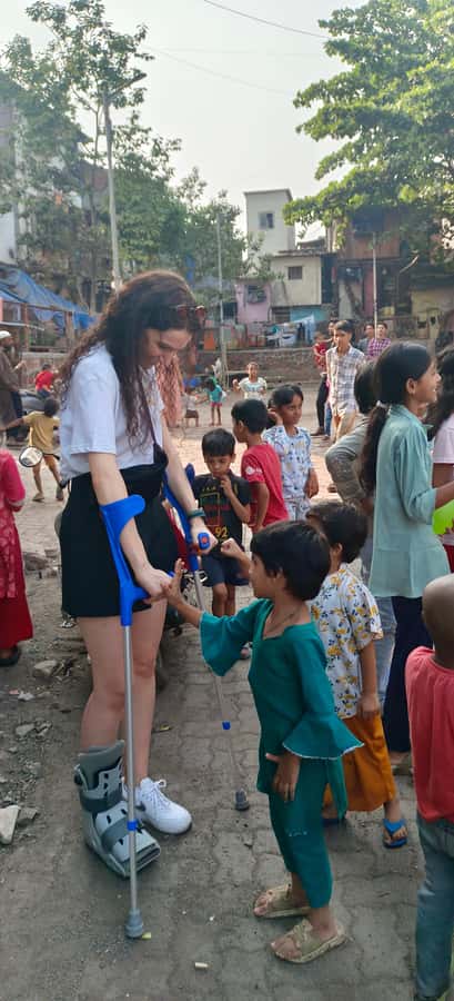 Mumbai: Slum Tour Dharavi Small Group with a Local Guide - Meeting Your Guide in Mahim: Third Wave Coffee to Dharavi