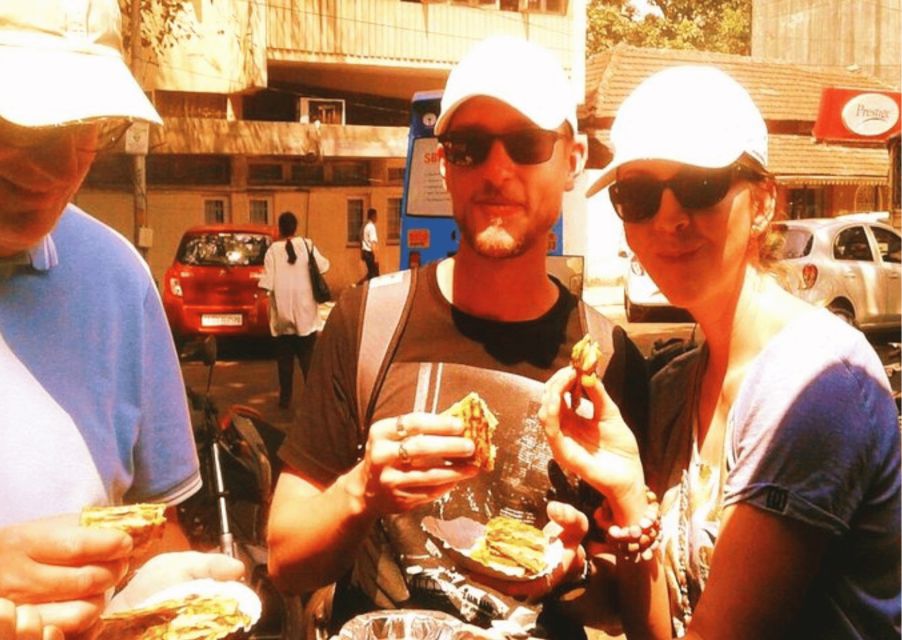 Mumbai Street Food Crawl (2 Hours Guided Food Tasting Tour) - Guides, pacing, and shopping pressure: the part you can manage