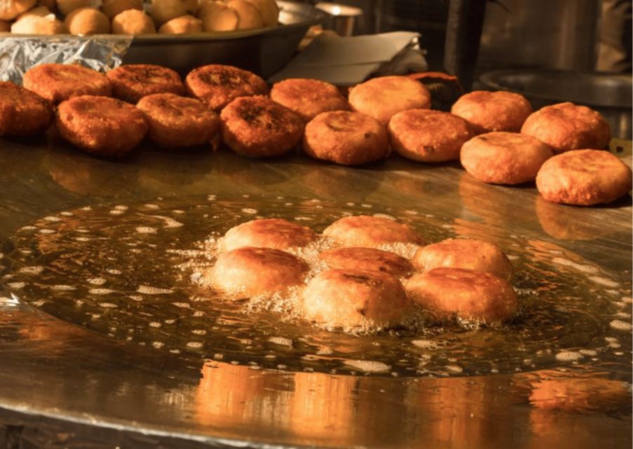 Mumbai Street Food Crawl (2 Hours Guided Food Tasting Tour) - Timing, water policy, and comfort on a walking tour