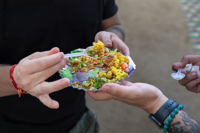 Mumbai Street Food & Temple Tour: Hidden Markets & Night Bazaar - Chowpatty Beach at sunset: pav bhaji and pani puri basics