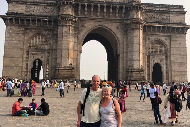 Mumbai Tour: The Most Famous Historical Spots By Car - Mumbai University, High Court, and Victoria Terminus Station in one route