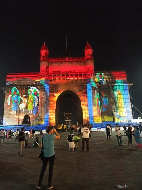 Night Tour: Mumbai’s Nights & Buzzing Bazaars - Crawford Market and Colaba Causeway: Shopping, Spices, and Late-Evening Energy