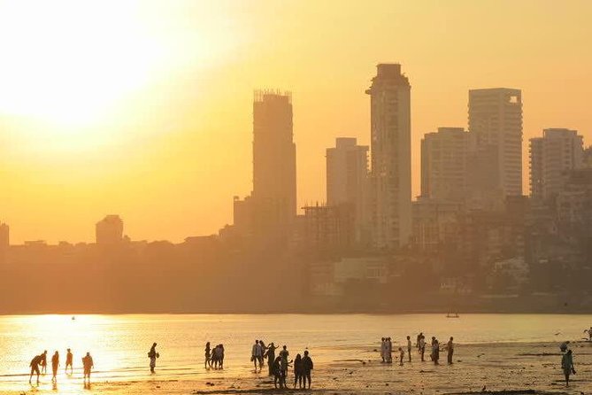 Private Mumbai By Dawn Tour - BB Dadar Market: where the senses wake up first