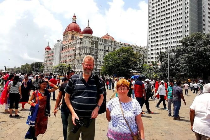 Sacred sites Mumbai tour: Hinduism, Christianity, Judaism & more - Stop 4: St. Thomas Cathedral and Christianity in Mumbai