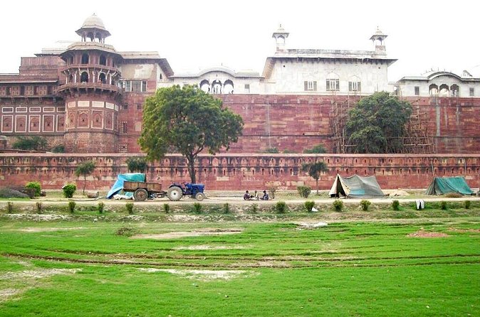 Same Day Tour from Mumbai to Taj Mahal and Agra With Flights - Agra Fort at 12:00: The UNESCO Contrast You’ll Appreciate