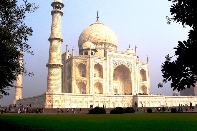 Same Day Tour from Mumbai to Taj Mahal and Agra With Flights - Lunch at Pinch Of Spice: Reserved Time, Less Stress