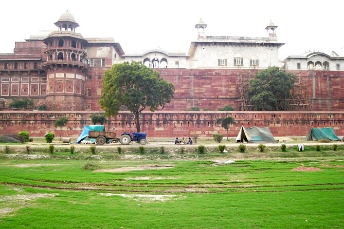 Same Day Tour from Mumbai to Taj Mahal and Agra With Flights - The Optional Handicrafts Window: Worth It Only If You’re Actually Interested