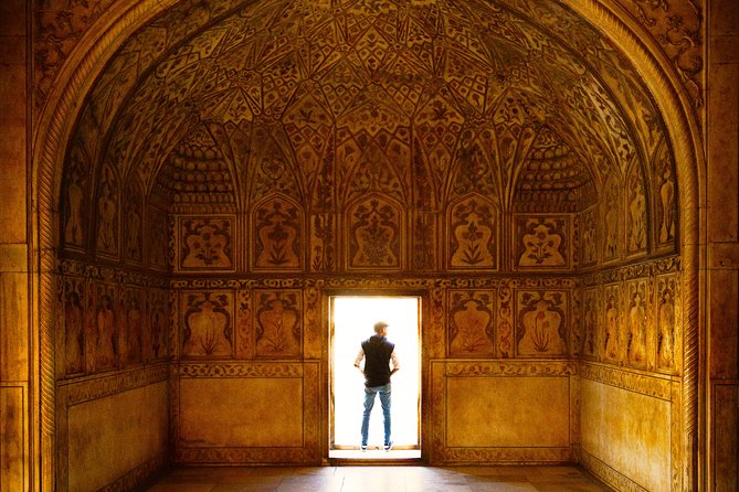 Same Day Tour from Mumbai to Taj Mahal and Agra With Flights - Flying to New Delhi and the 3-Hour Yamuna Expressway Transfer