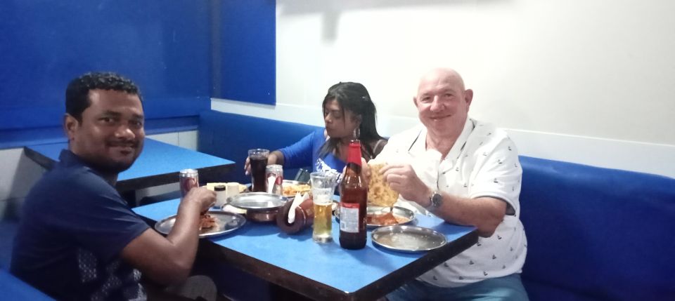 South Bombay Bar Live Tour 2 hours - South Bombay Walking Time: Tea Ceremony and Market Stops