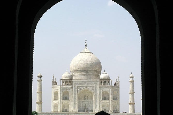 Taj Mahal Day Trip Including Same Day Flights from Mumbai - How the tight schedule actually plays out