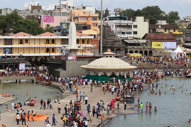Temples & Vineyards: Private Tour to Nashik from Mumbai - Panchavati: Kalaram Temple and Sita Gufaa in one myth-soaked block